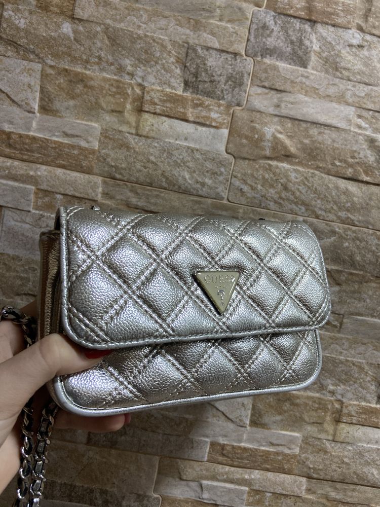 Чанта Guess