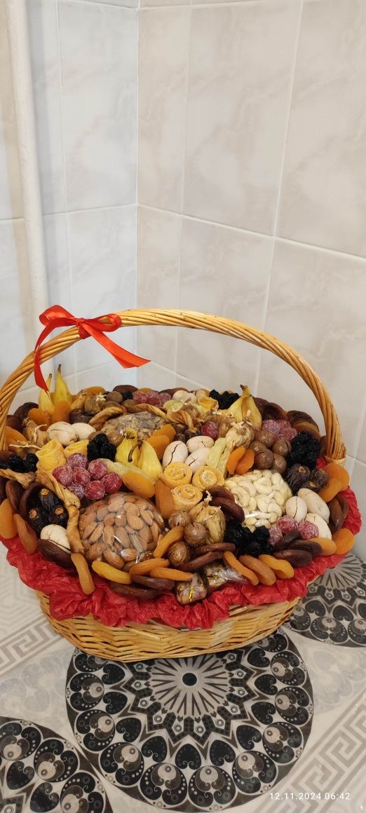 Букеты из сухофруктов, цветы, подарок
