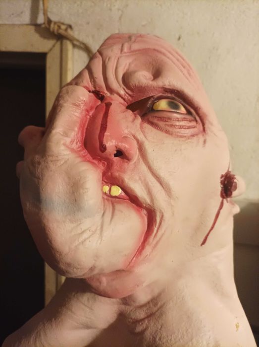 Реалистични латексови маски