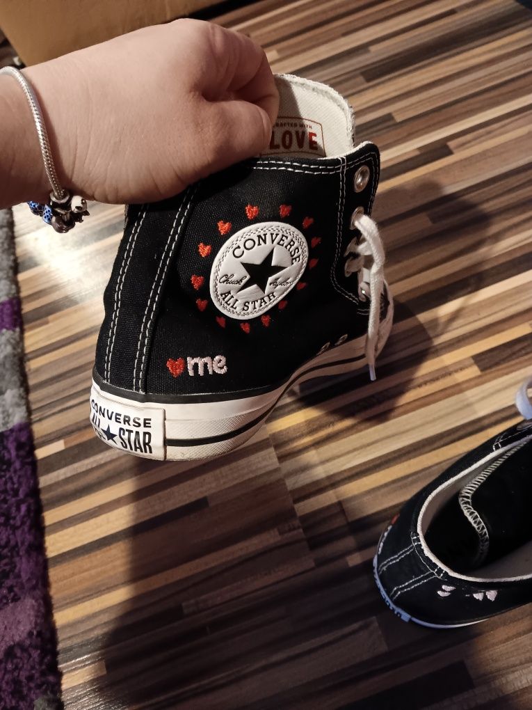 Tenisi converse in stare foarte bună