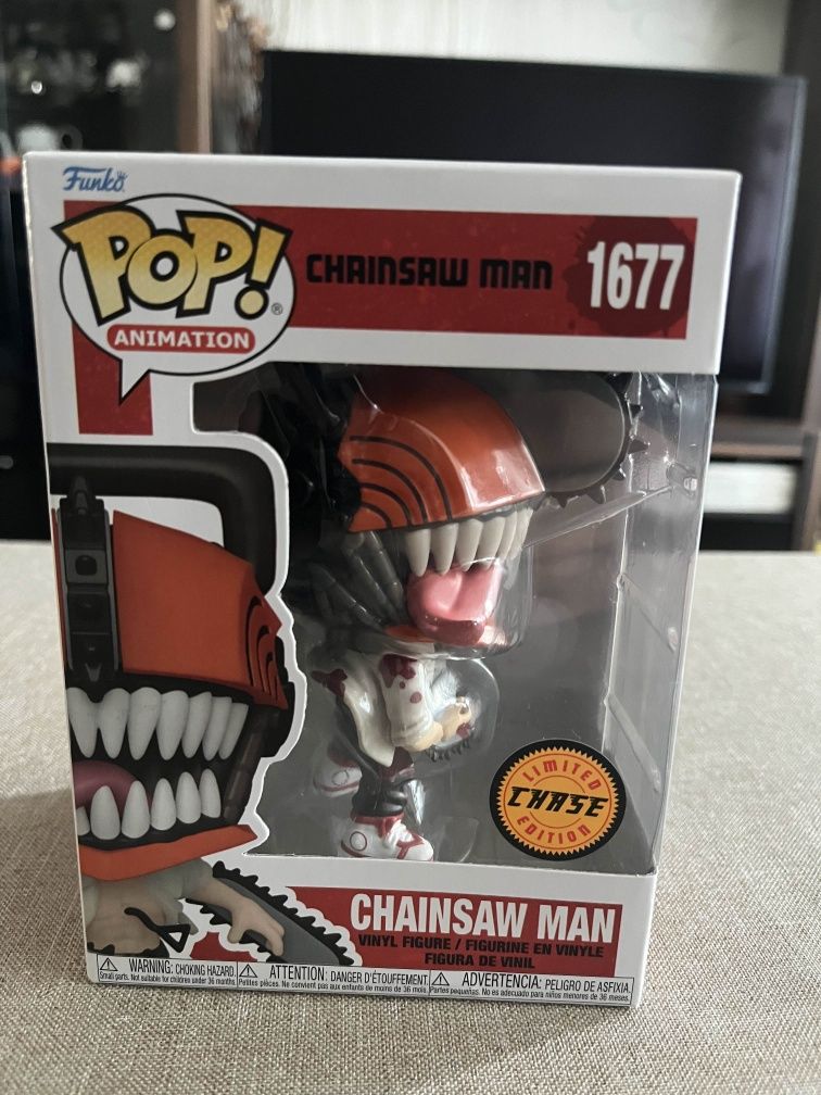 Funko pop chase edition Chainsaw man