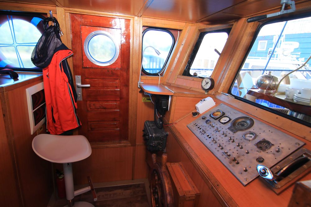 Navă de agrement complet echipată, la cheie