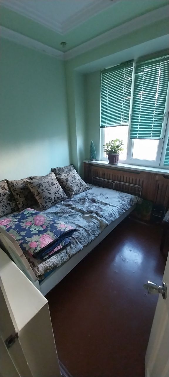 Oilaga yoki qizlarga 2xona 1etaj 400ye.Ibn Sino.Beltepa Pojarka.