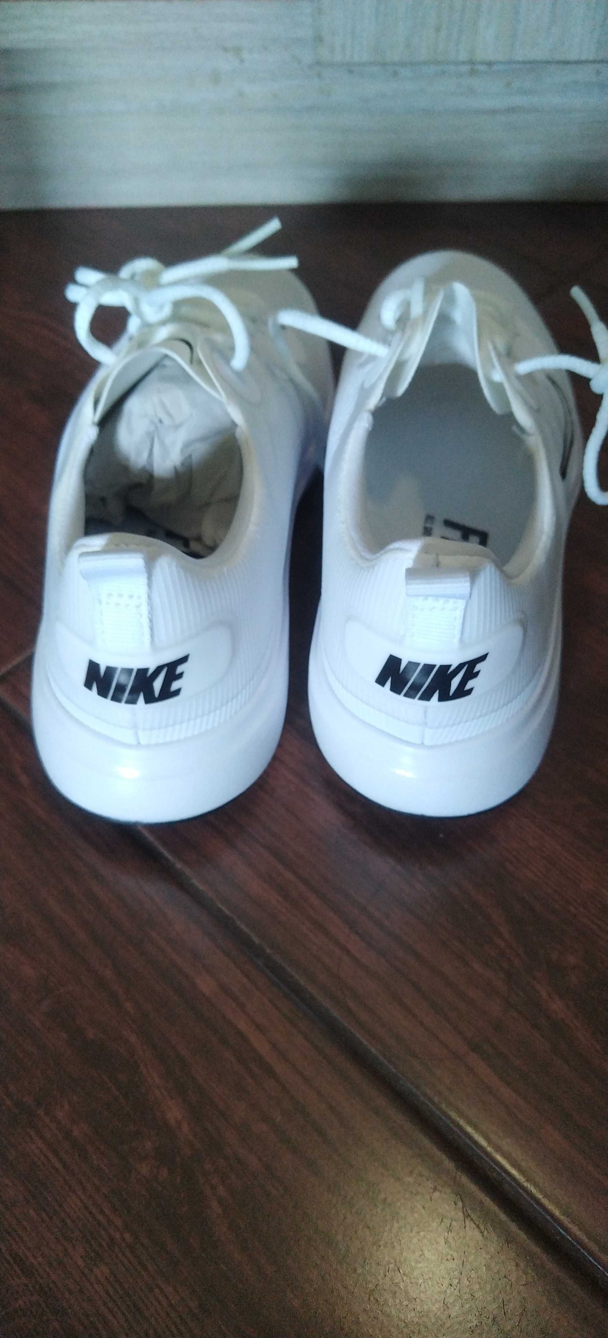 Nike маратонки 36 1/2