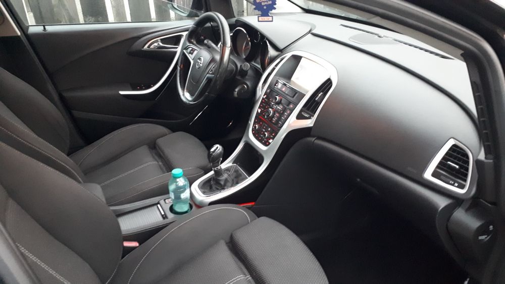 Opel Astra J breack, an 2011, 1.4 CC turbo (SCHIMB)