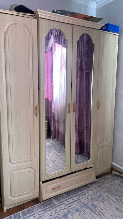 Спальный гарнитур