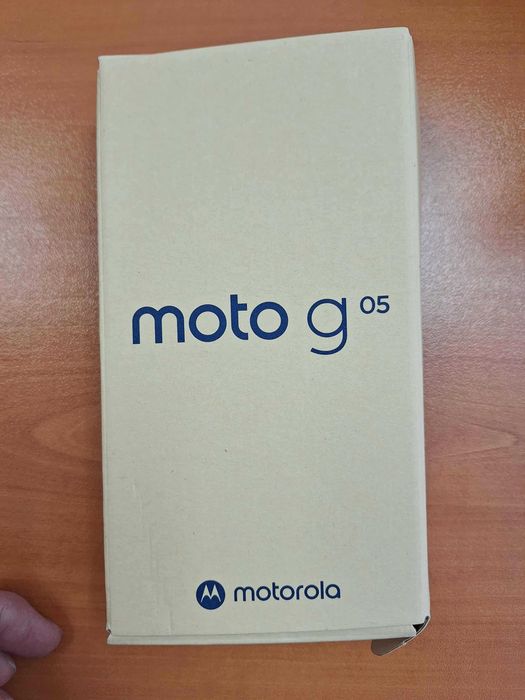 Смартфон Motorola G05 64 GB-НОВ с гаранция и кейс