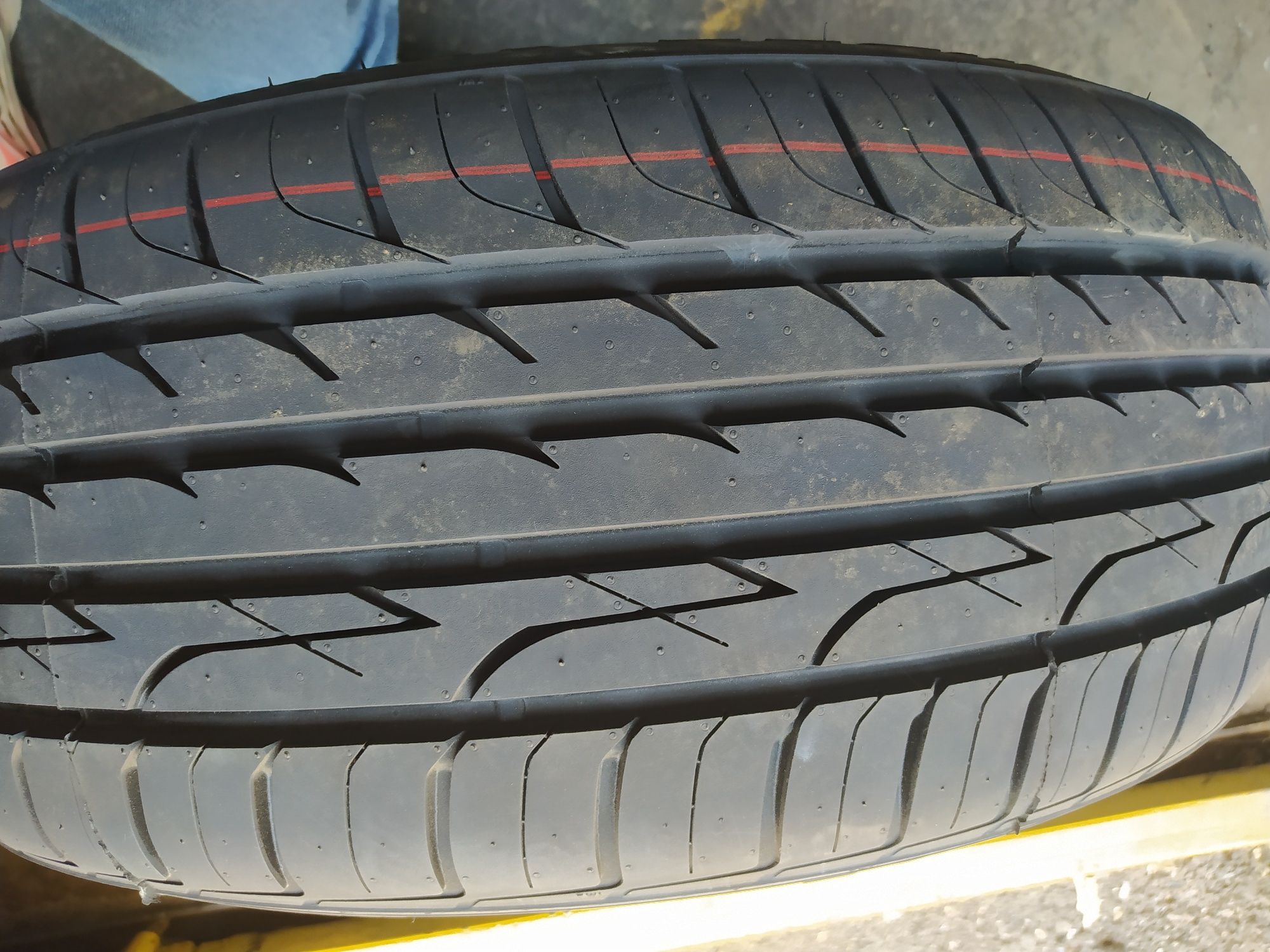 Three-A 225/55R17 P606