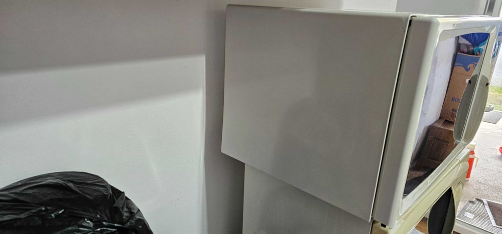 Cuptor cu microunde si grill Orion model OM-023D 23 Litri ,1400 wati