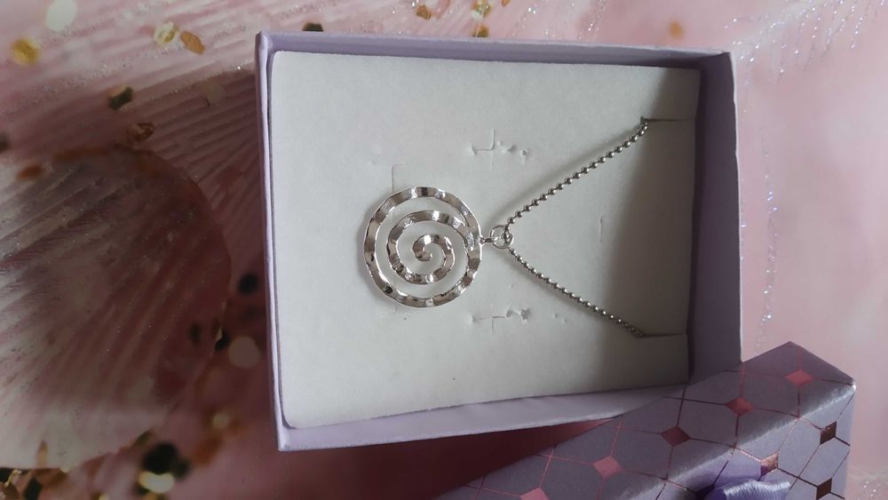 Нов, дамски сребърен ланец/ синджир в кутия. Различни модели и цени.