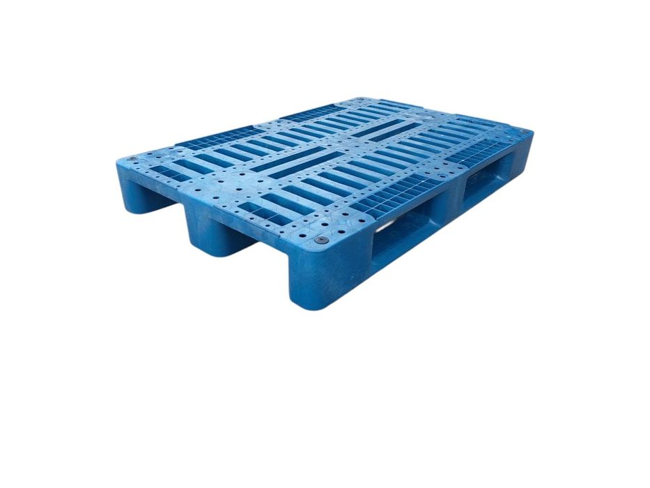 Евро-поддоны пластиковые. Размеры:1200×800×150. Цена: 355000 сум за шт