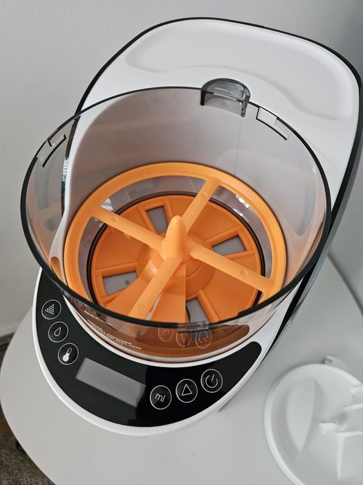 Espressor de lapte Baby Breza Pro Advanced in GARANTIE
