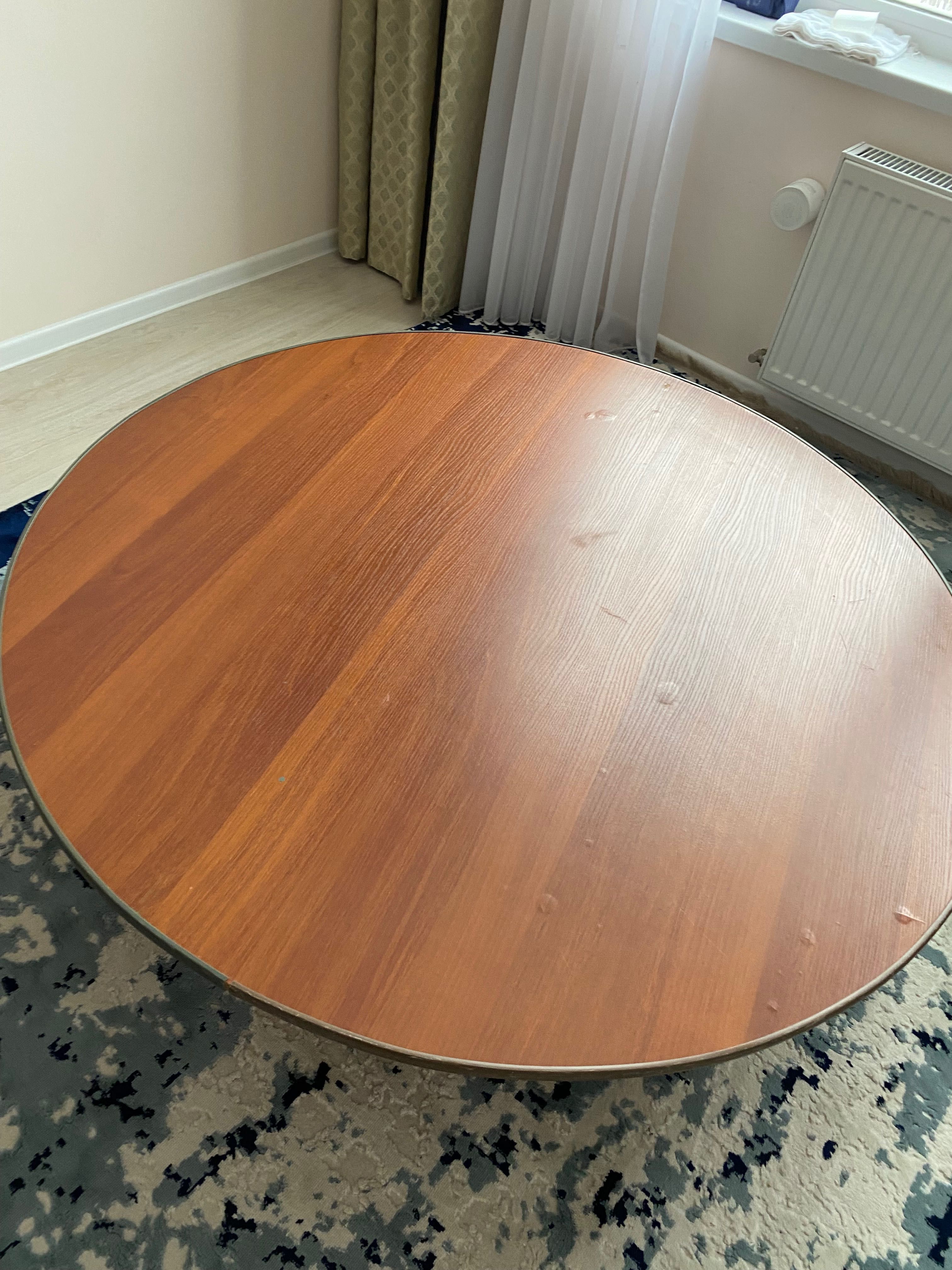 Деревянный  жер стол