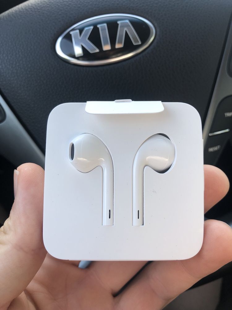 Продам наушники earpods (оригинал)