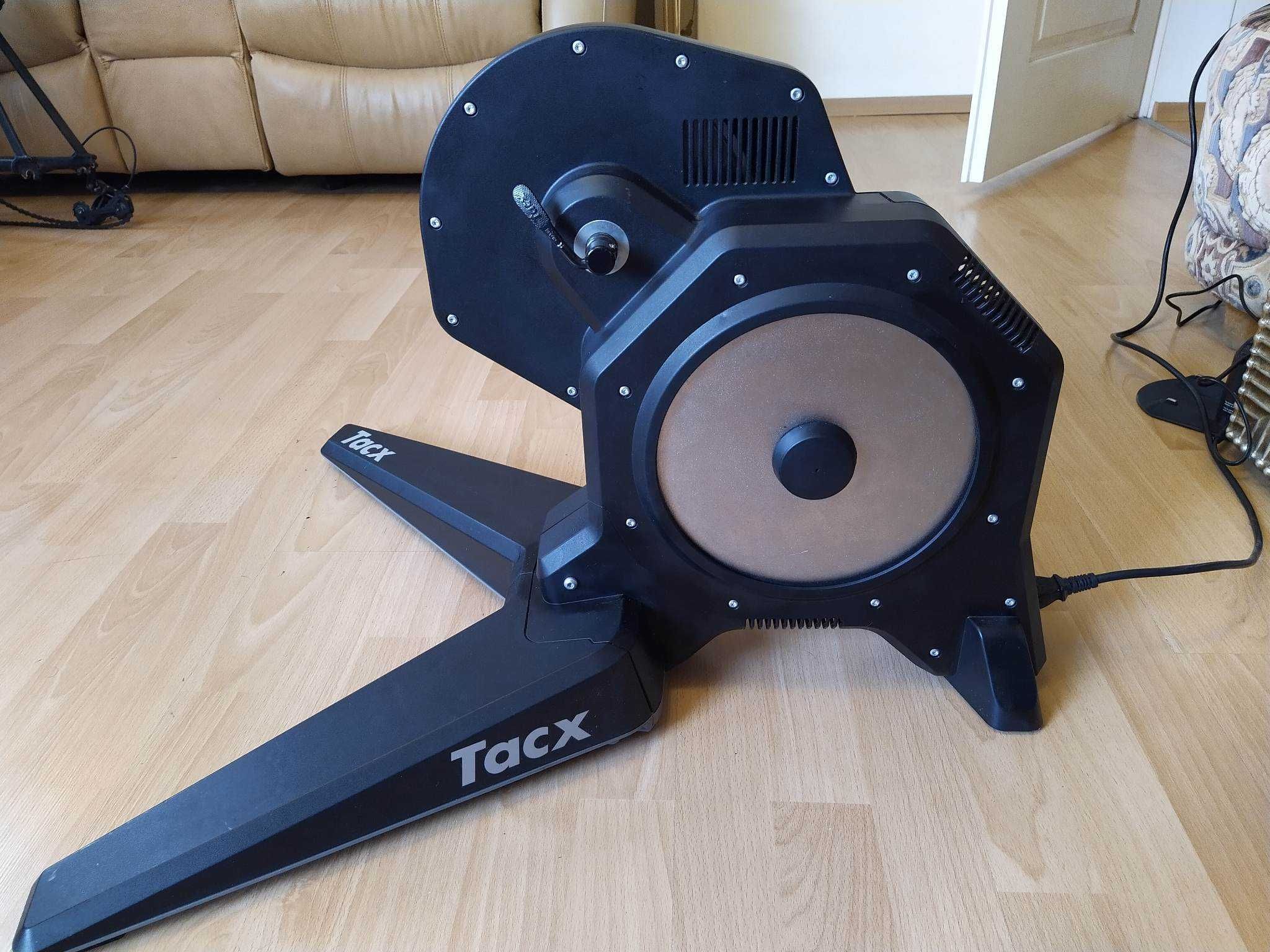 Велотренажор Tacx Flux S