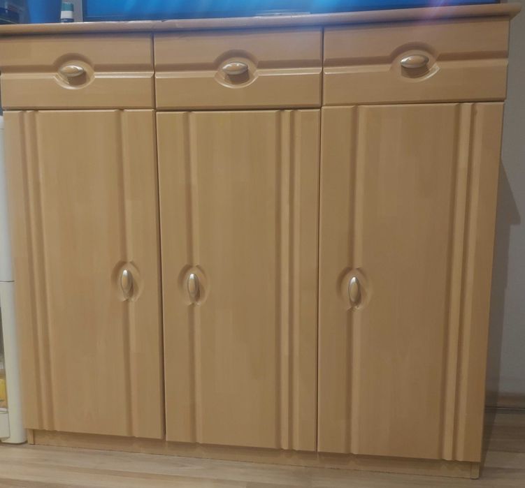 Легло с еднолицев матрак и скрин