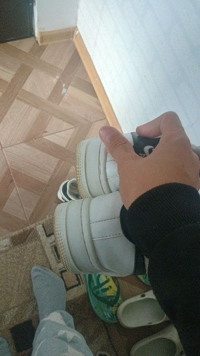 Af1 mărimea 40 aproape nou purtat puțin originali