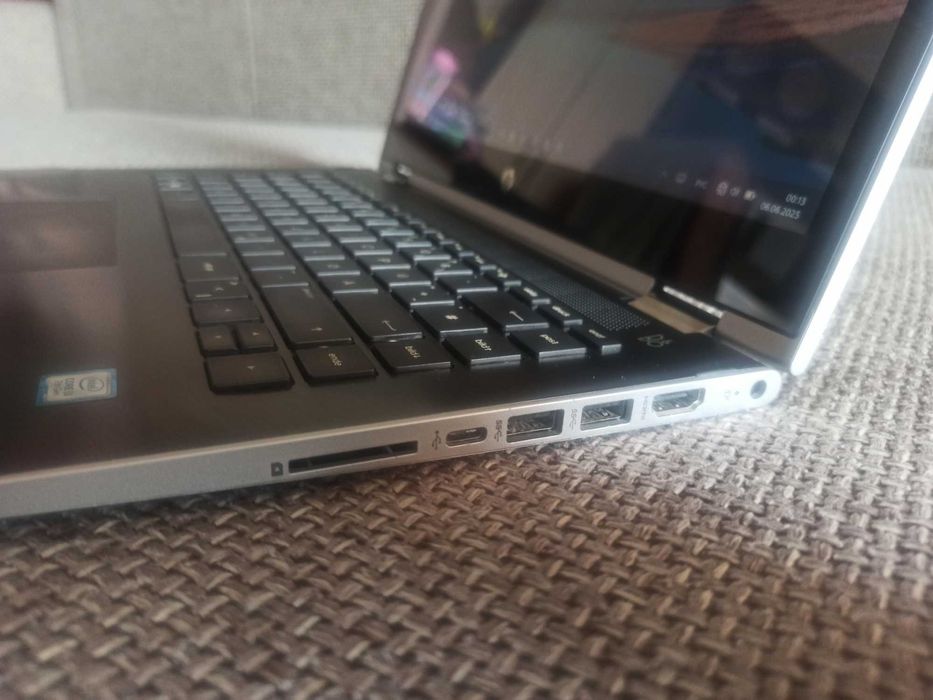 Сенсорный ноутбук-трансформер на базе Core i3-7100U