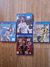 Vând jocuri PS4- FIFA 17, 18, 19 și WWE 2K18