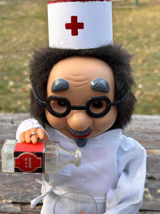 Руска детска играчка Доктор ох Боли