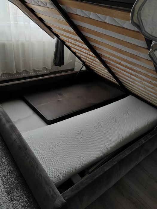 Pat tabitat cu somiera rabatabila