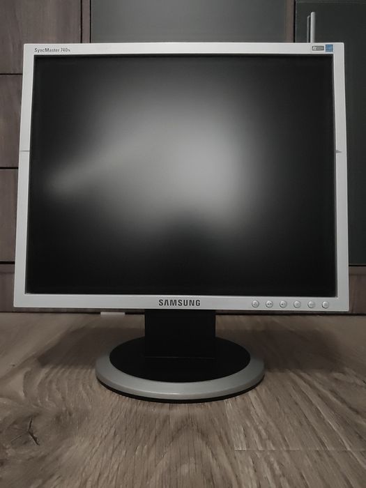 Монитор Samsung SyncMaster 740n