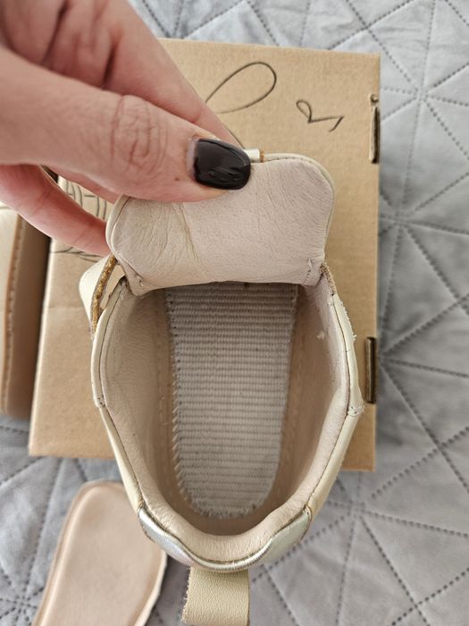 Колев и колев боси обувки от естествена кожа