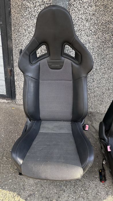 Седалки Recaro от Opel Corsa OPC