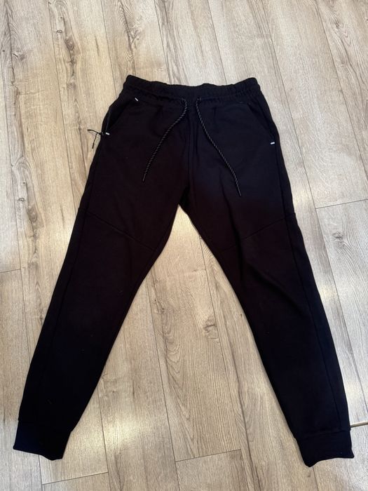 Pantaloni trening negrii