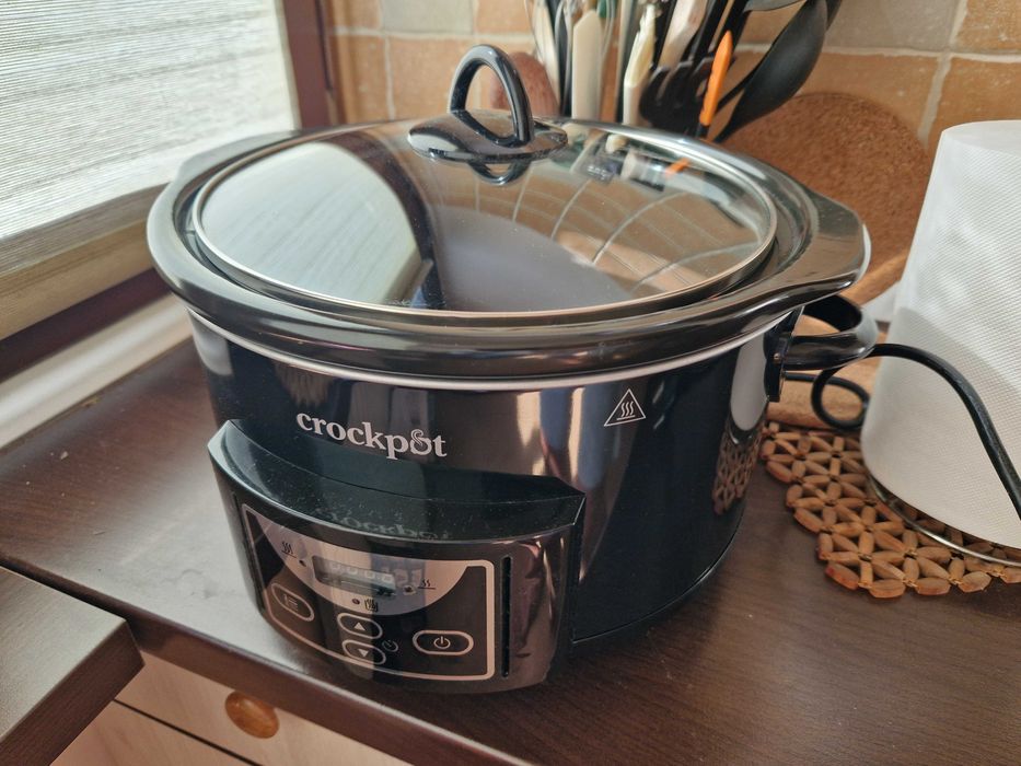 Slow Cooker 4.7L Digital Crockpot cu garantie