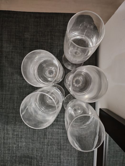 Стъклени чаши - нови, различни видове