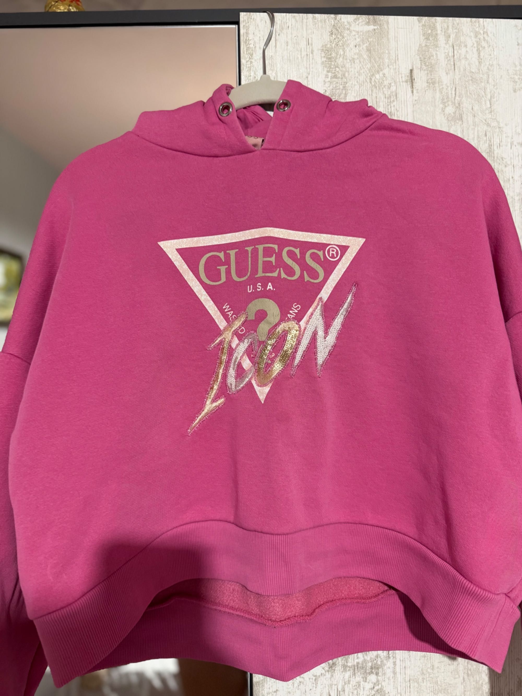 Два Суичър guess с качулка