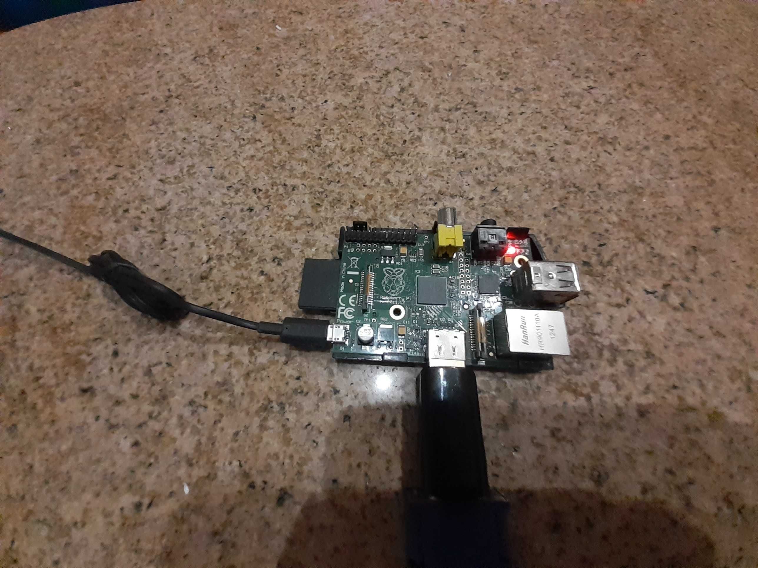 Raspberry Pi 2011. 12
