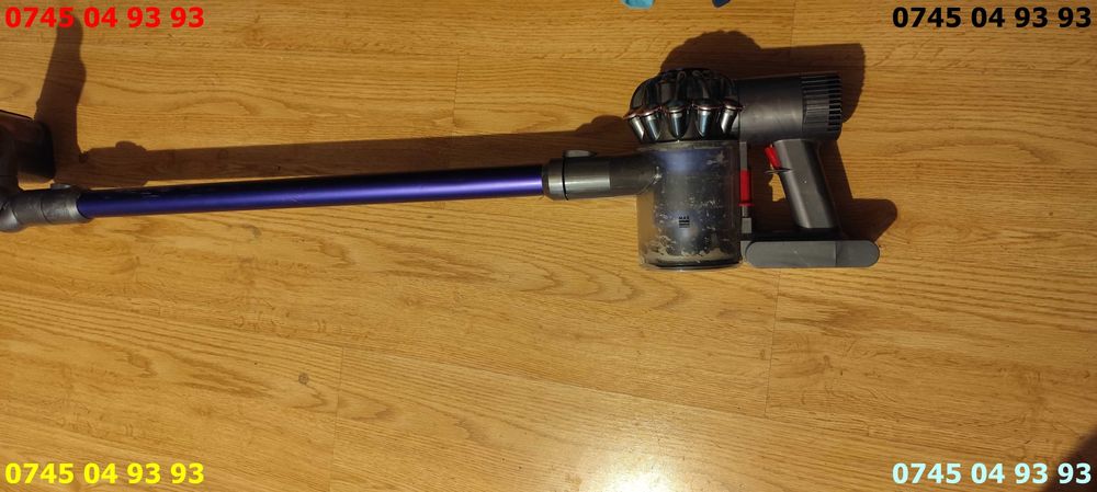 aspirator DYSON V6 perfect functional se vinde ca in imagini