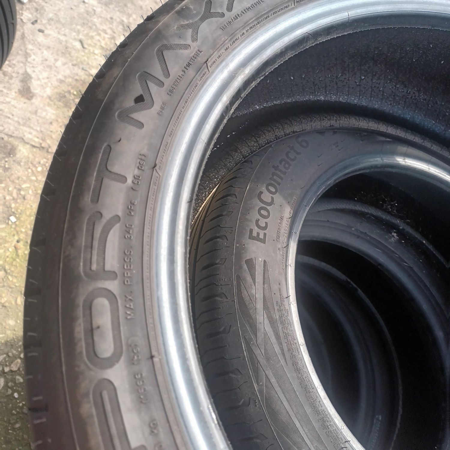 225 45 19 DUNLOP 4броя летни