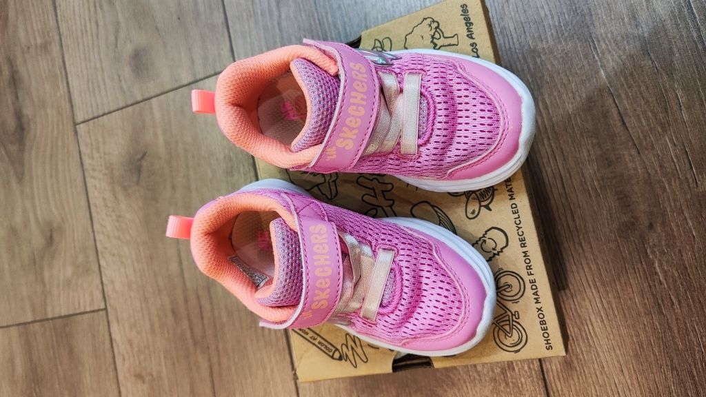 Маратонки за момиче Skechers