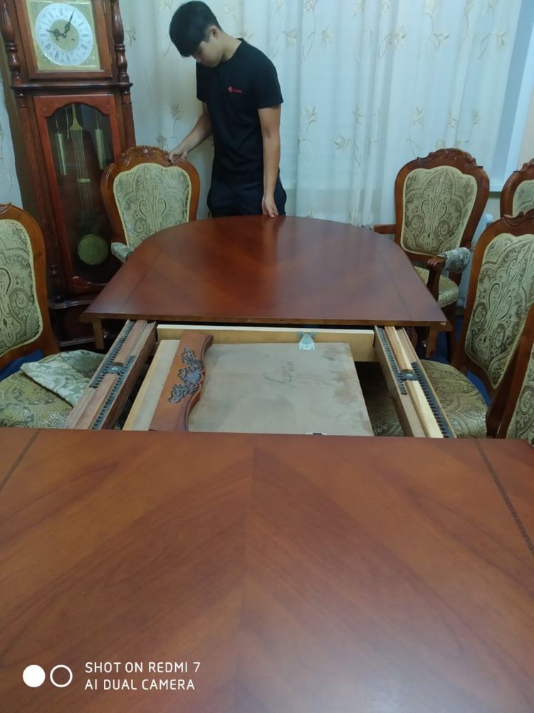 Продается стол 200к торг