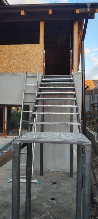 Scara zincate la comanda