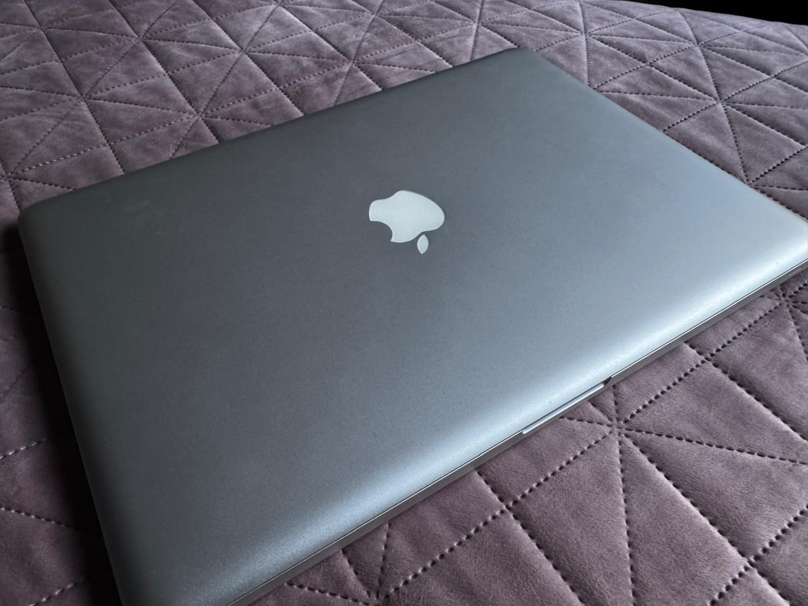 MacBook Pro  15"