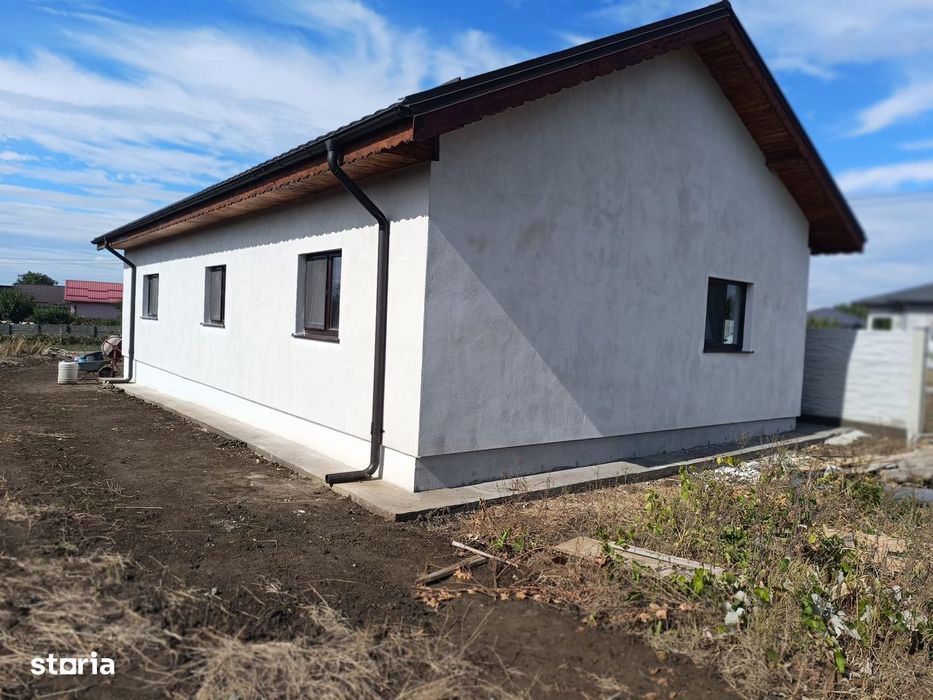 Casa Isalnita 98mp construiti 75mp utili 400mp teren la cheie