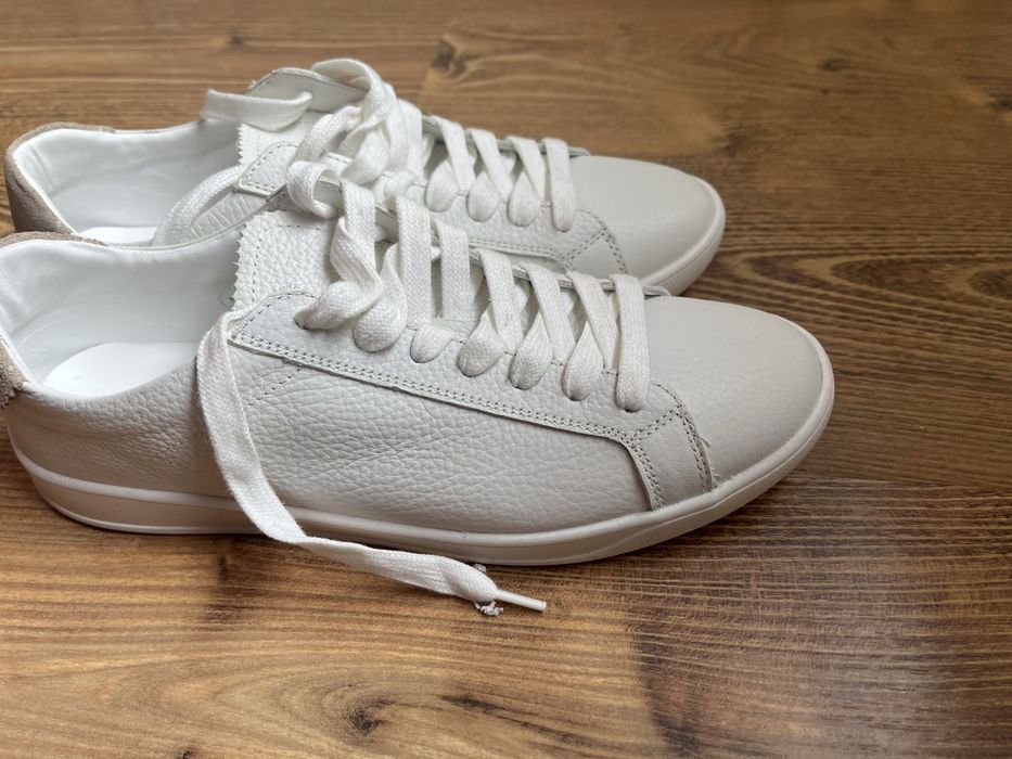 Zara  pantofi 39 albi noi