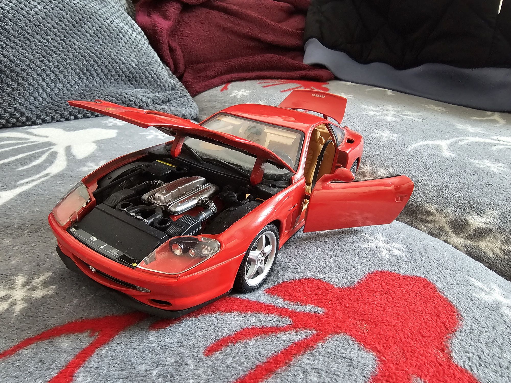 Macheta metalica Ferrari 550 maranello 1:18 maisto