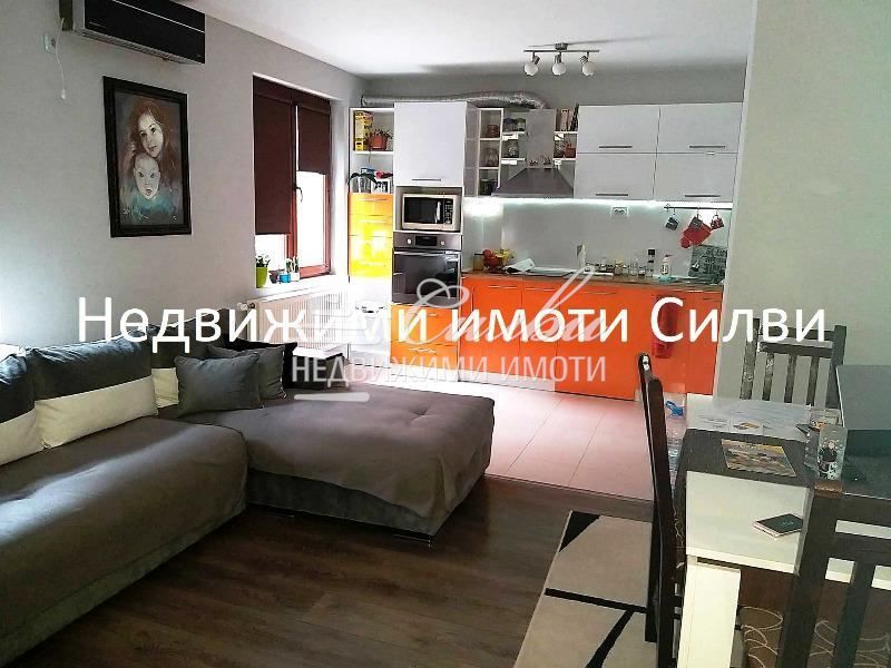 Дава се под наем Етаж от къща в Шумен, Пожарната - 147 кв.м за 408 € - Снимка #1