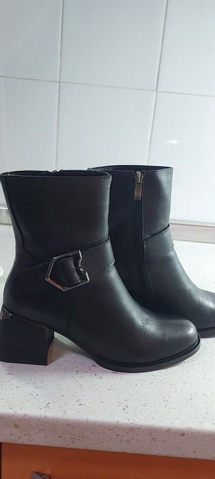 Продам полусапожки.