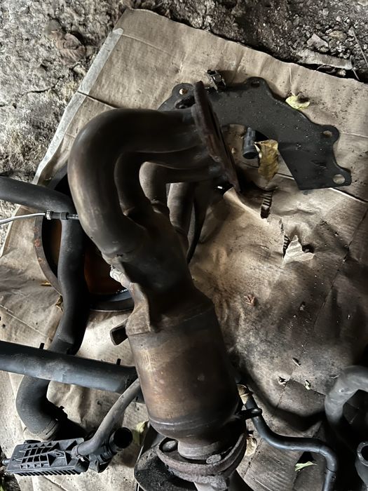 Останали части от двигател skoda roomster 1.4 бенизн