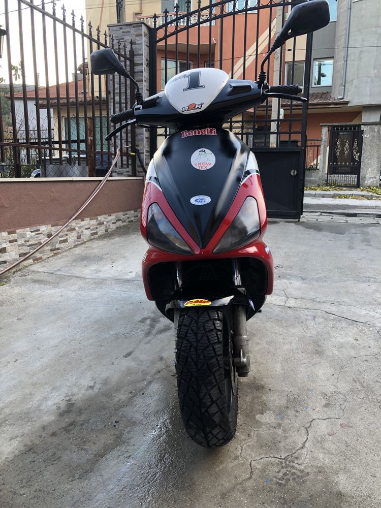 Скутер Benelli -50cc