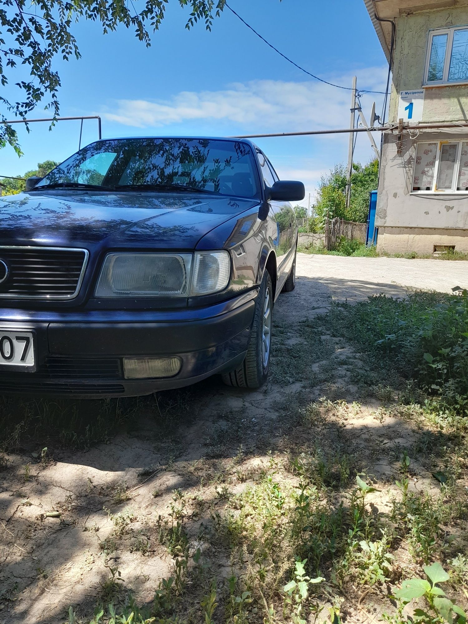 Продаётся ауди100