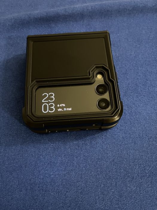 Vand telefon Samsung z3 Flip