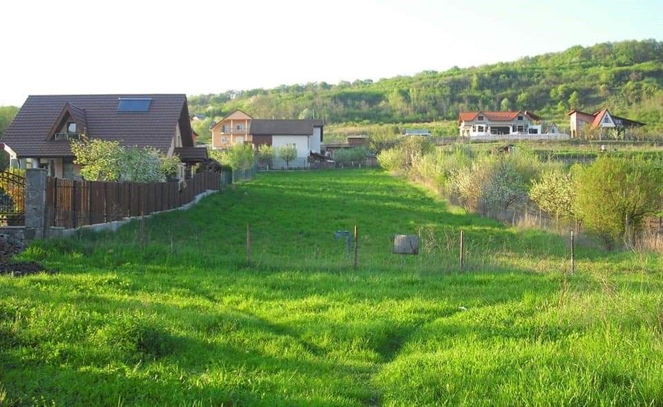 PROPRIETAR vand teren intravilan pentru casa in localitatea Bardesti