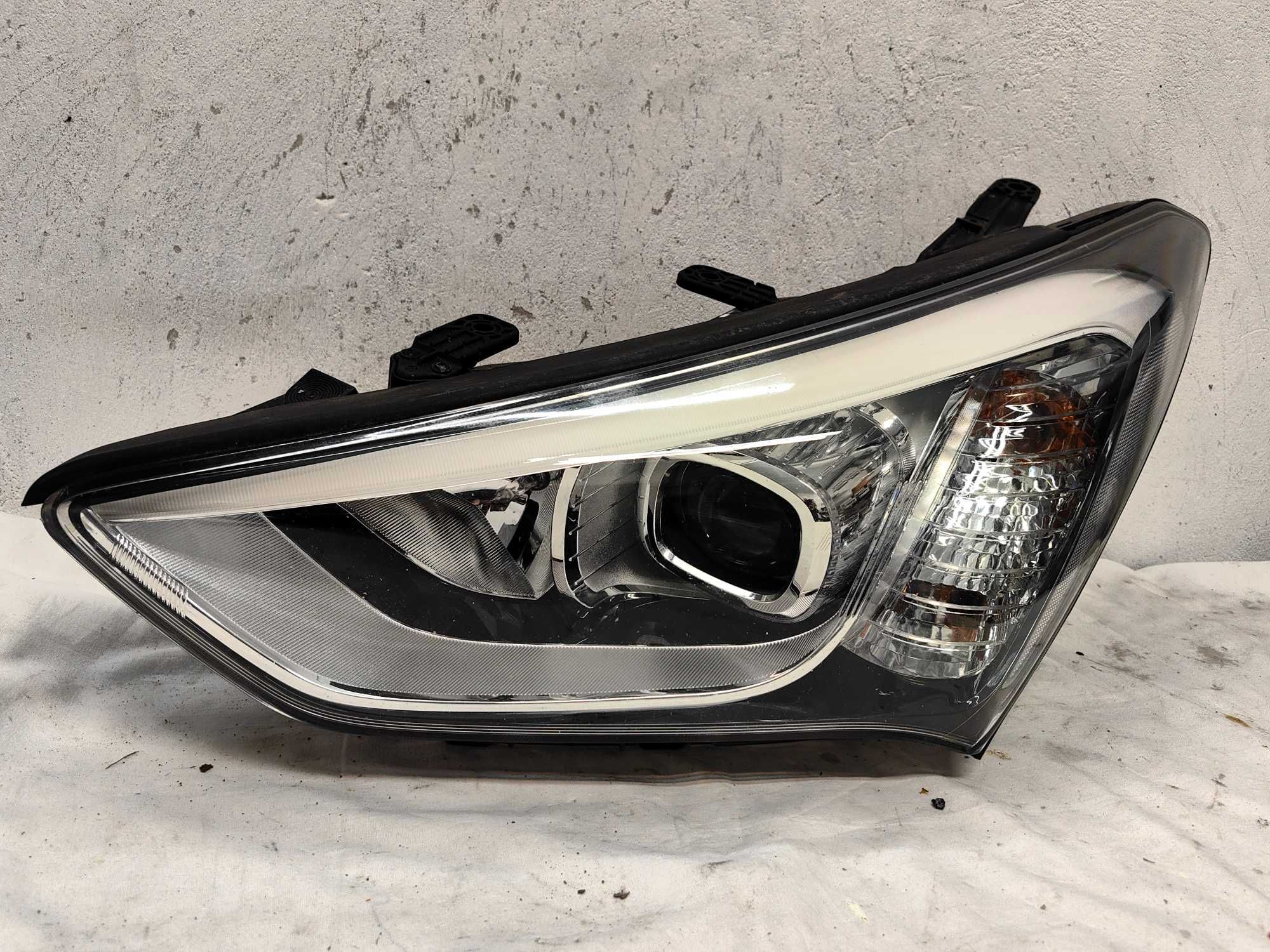 Оригинален фар Хюндай Сант Фе  Hyundai Santa Fe Bixenon